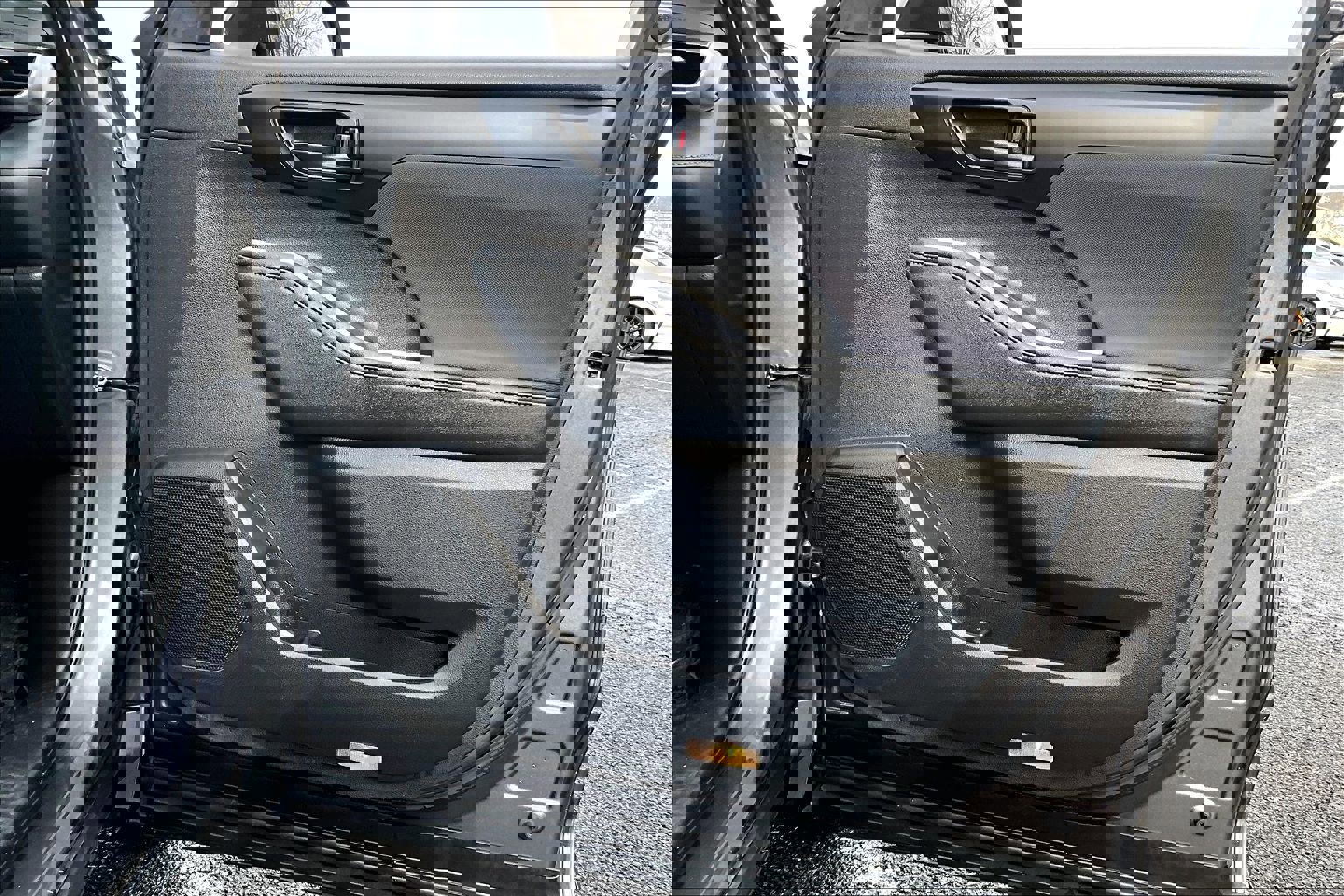 Used 2024 Toyota Highlander LE image 22