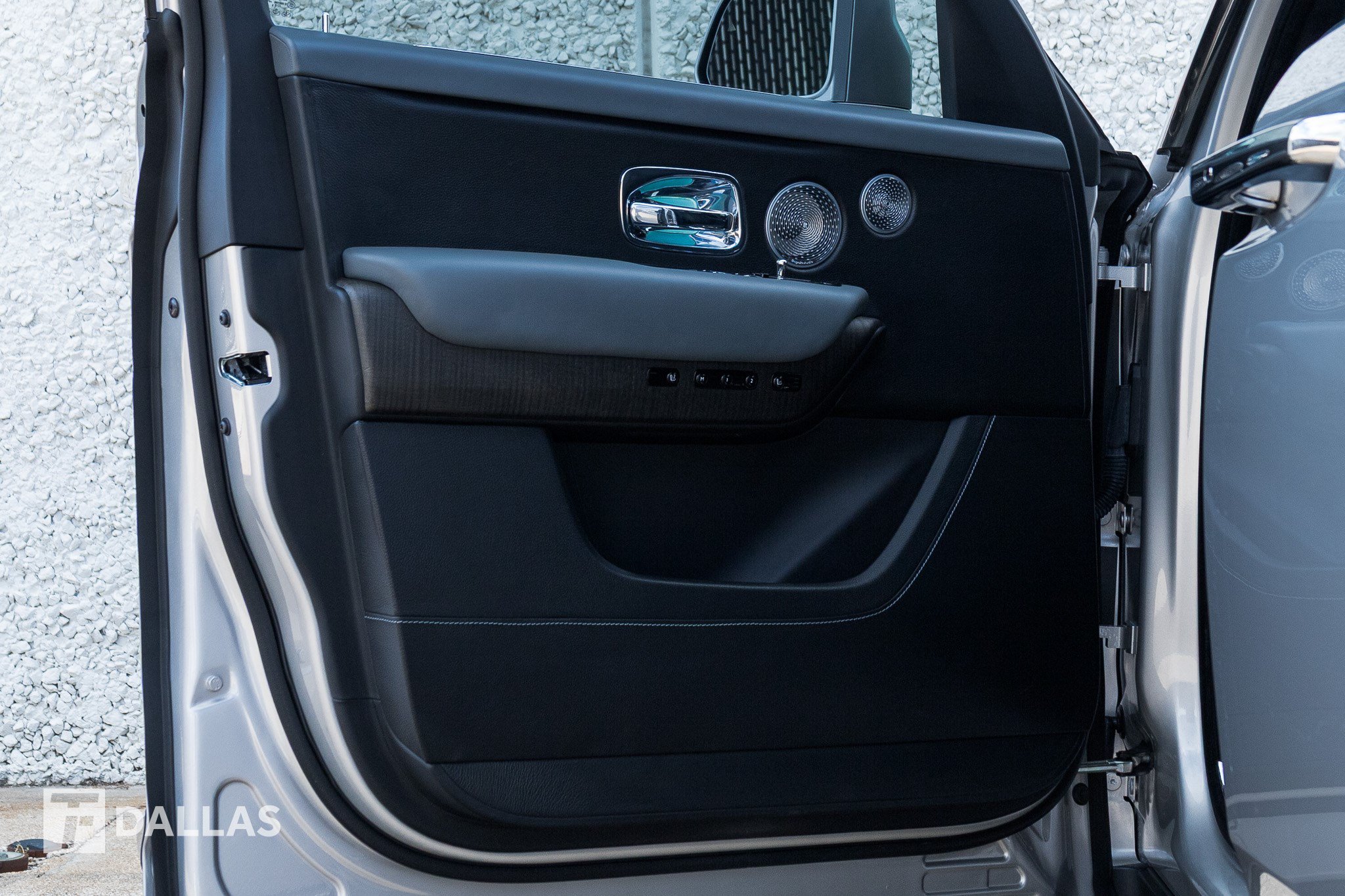 Used 2020 Rolls-Royce Cullinan AWD/4WD image 19