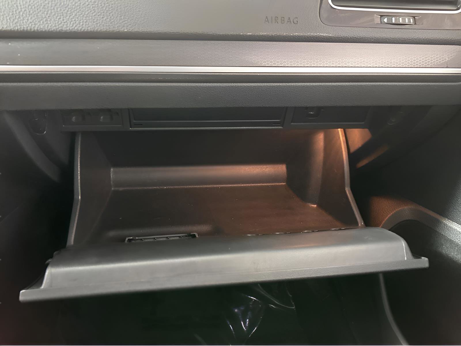 Used 2021 Volkswagen GTI SE image 28