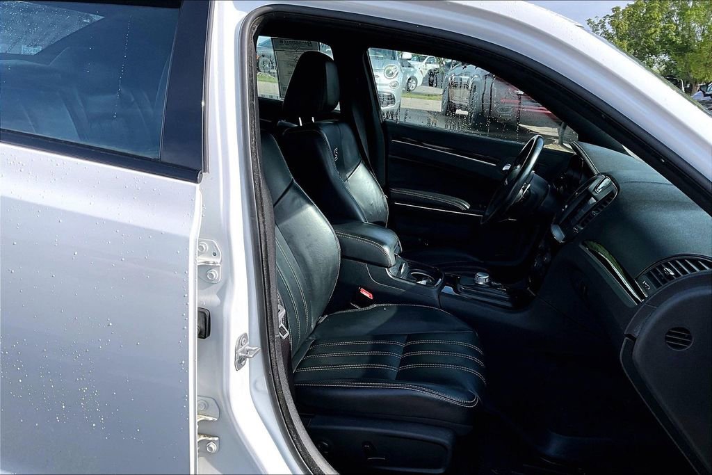 Used 2017 Chrysler 300 S AWD/4WD image 7