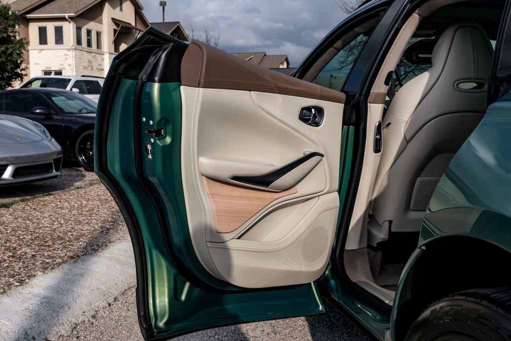 Used 2021 Aston Martin DBX image 55