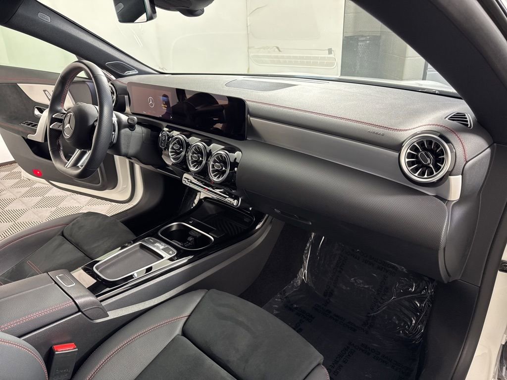 Certified 2024 Mercedes-Benz CLA 250 4MATIC image 17