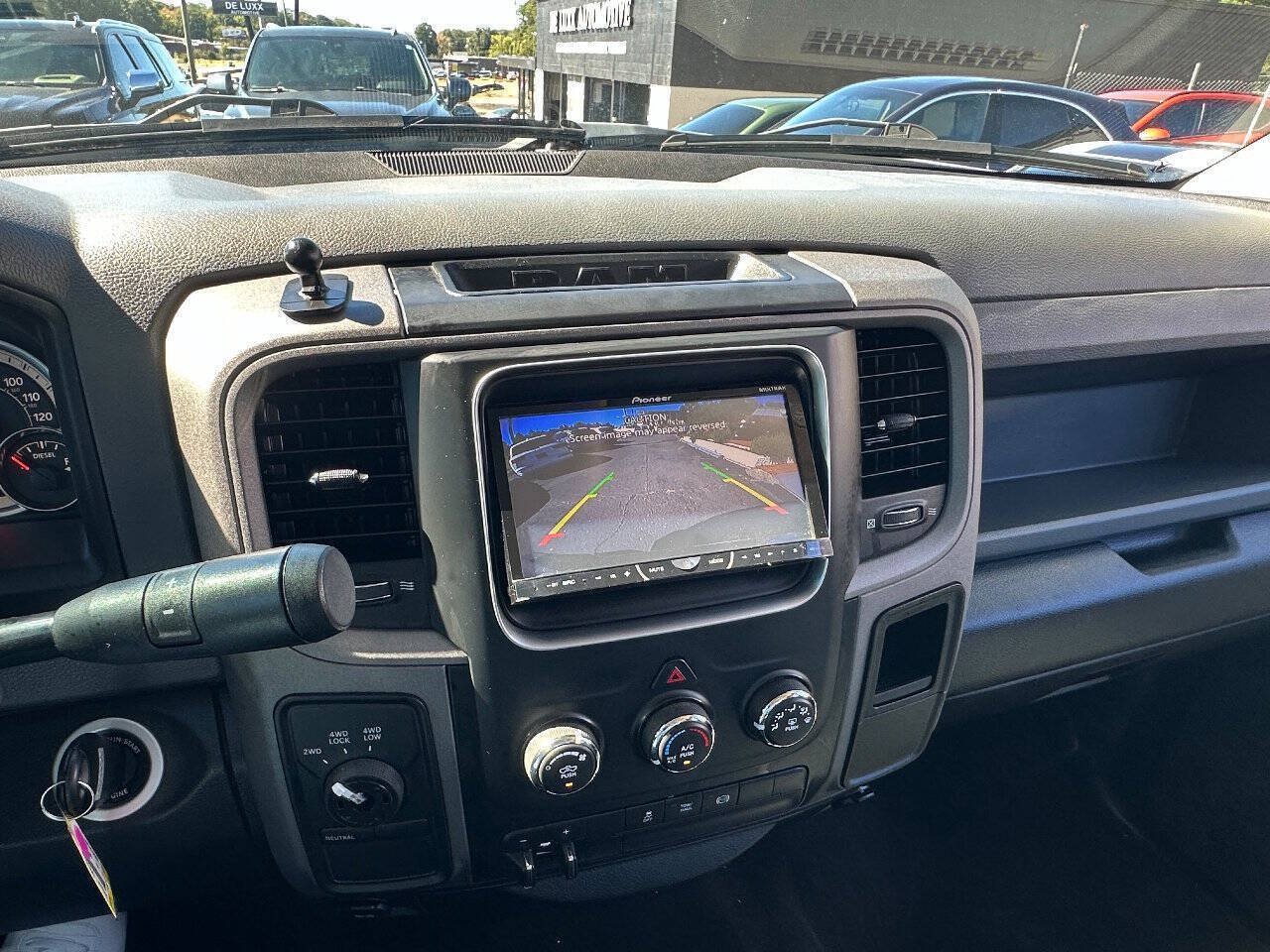 Used 2017 RAM 2500 Tradesman w/ Chrome Appearance Group AWD/4WD image 15