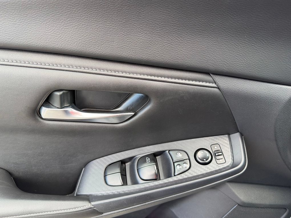 Used 2024 Nissan Sentra SV FWD image 40