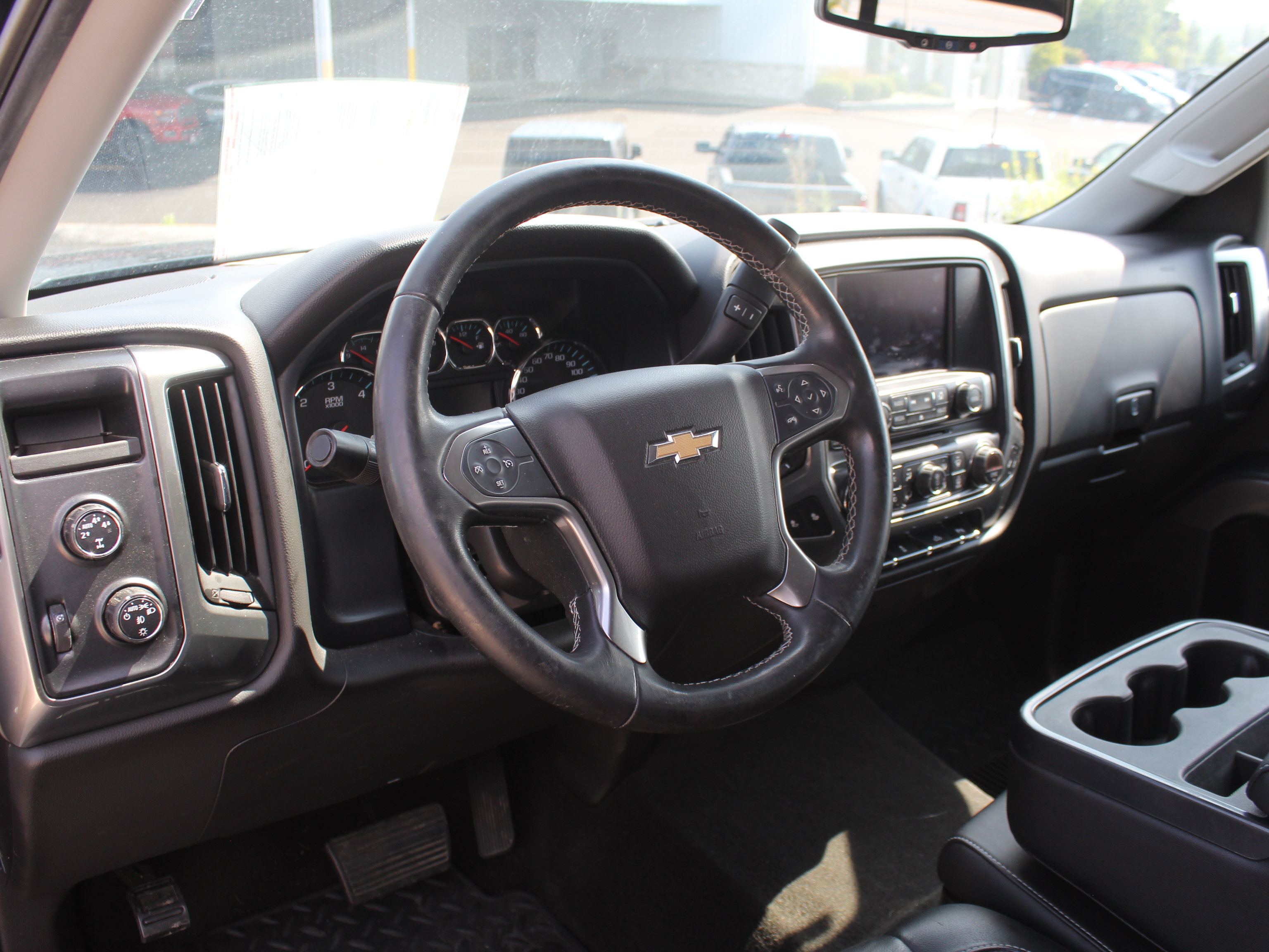 Used 2015 Chevrolet Silverado 1500 LT w/ LT Convenience Package AWD/4WD image 14
