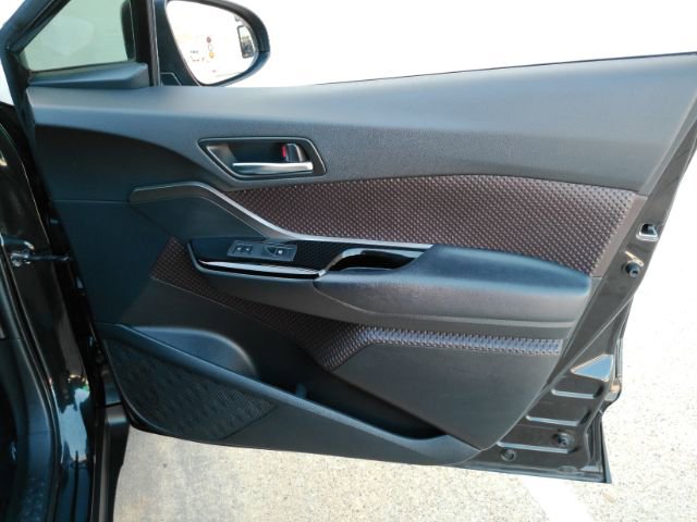 Used 2019 Toyota C-HR Limited image 20