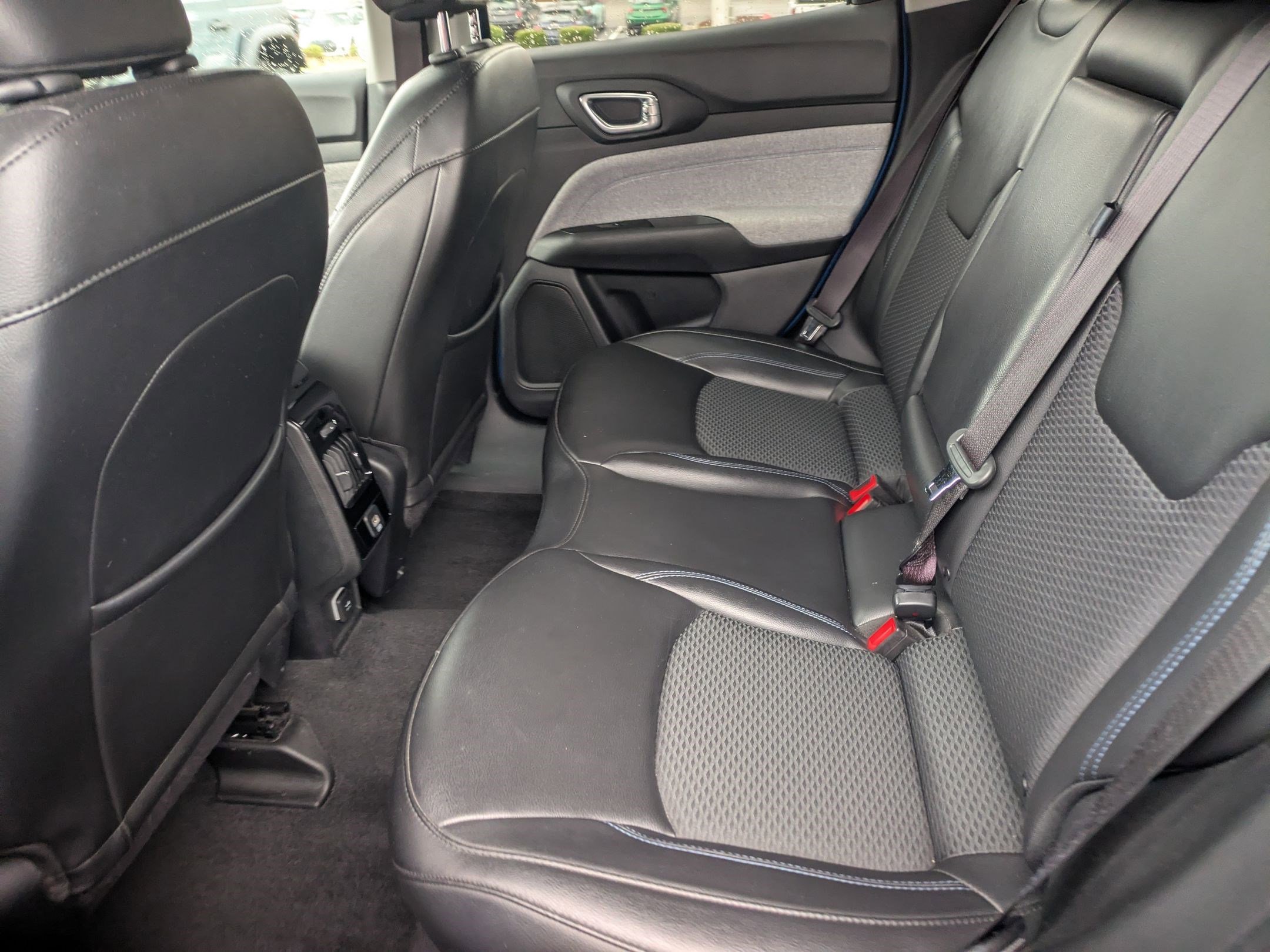 Used 2022 Jeep Compass Latitude image 21