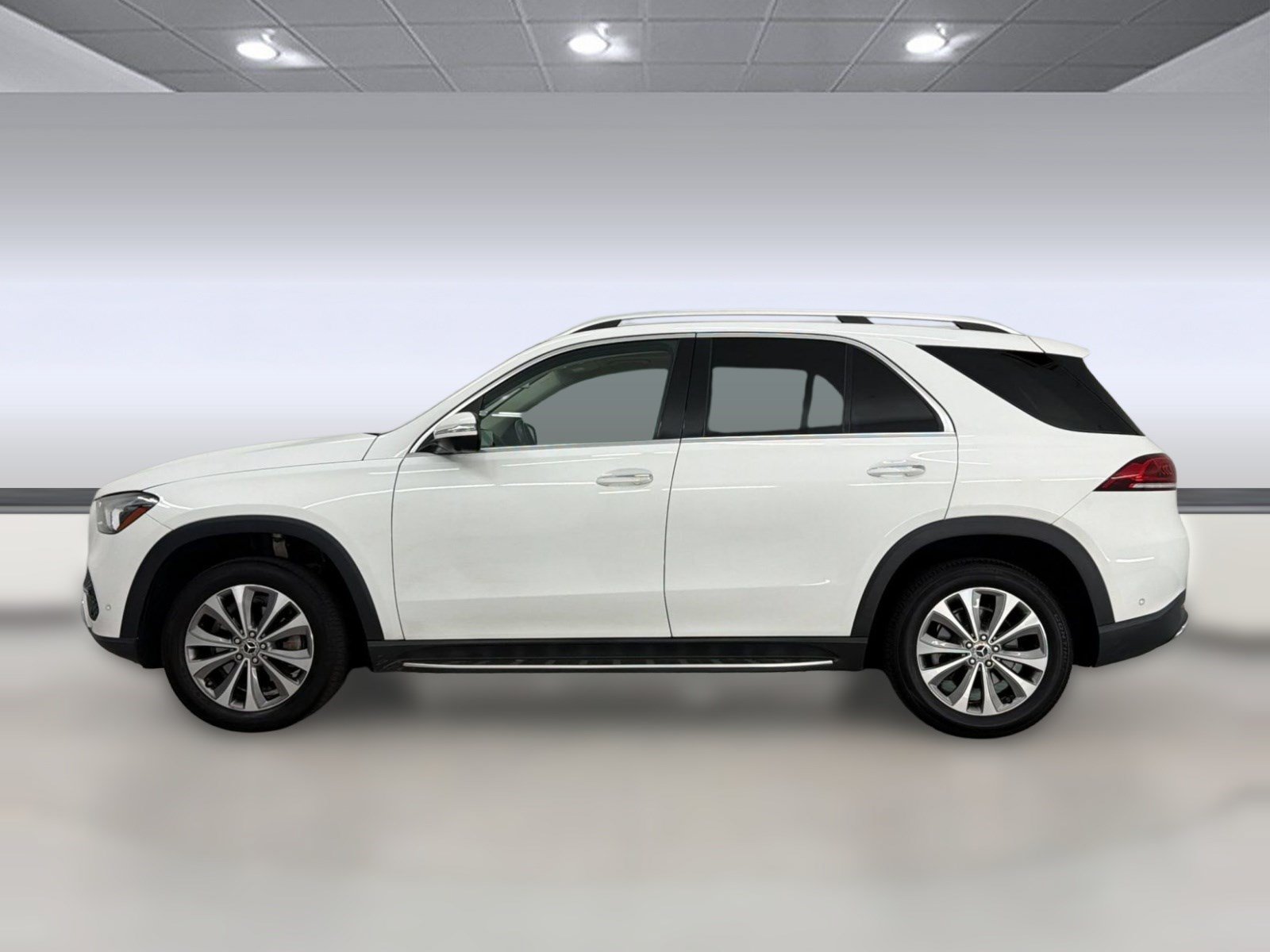 Used 2020 Mercedes-Benz GLE 350 4MATIC image 2