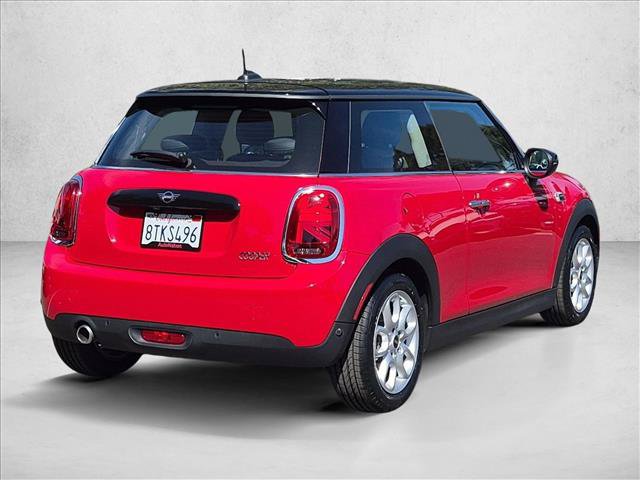 Used 2021 MINI Cooper 2-Door Hardtop FWD image 5