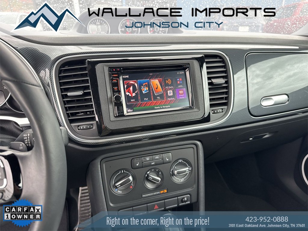 Used 2015 Volkswagen Beetle R-Line image 17