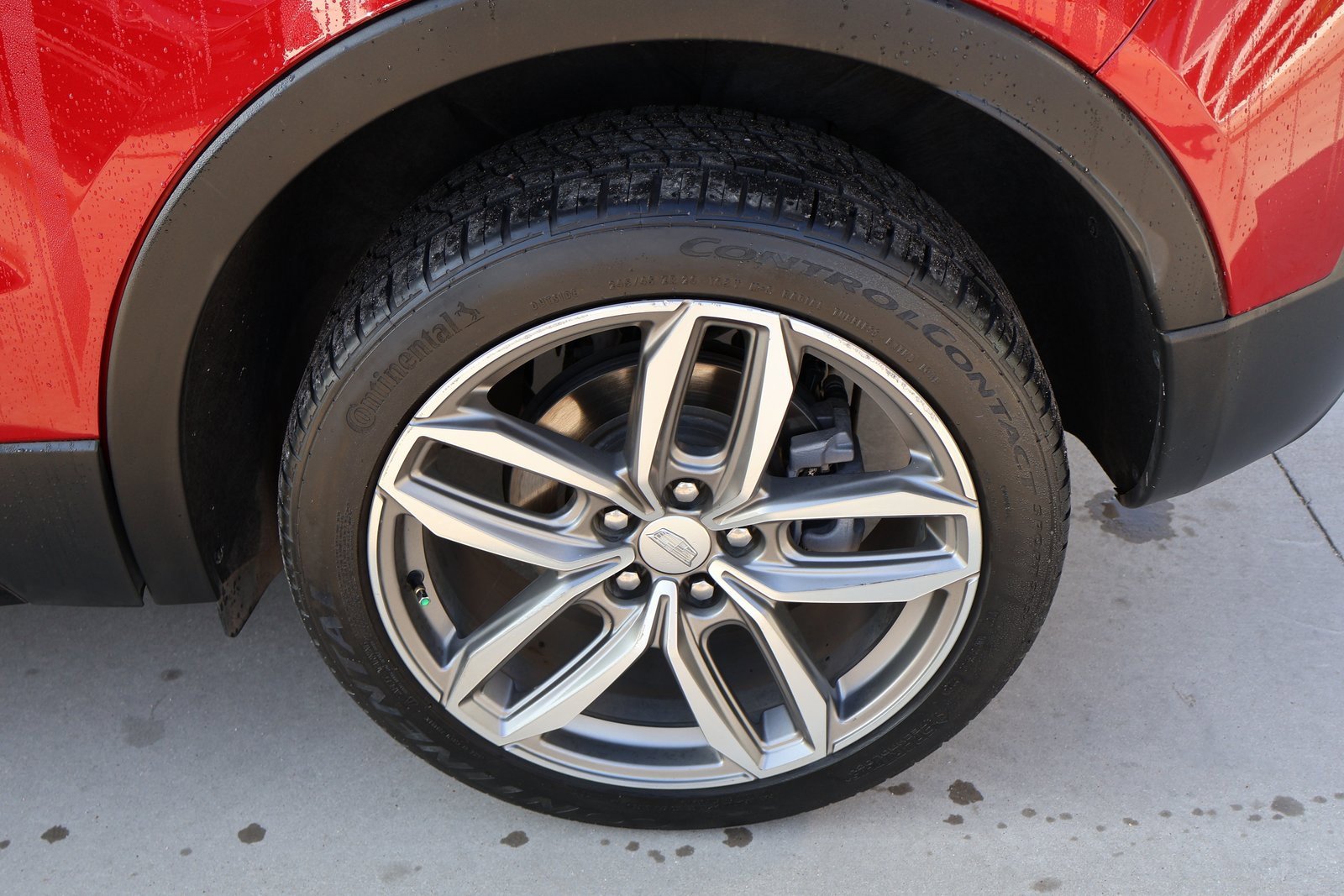 Used 2023 Cadillac XT4 Sport w/ Technology Package image 10