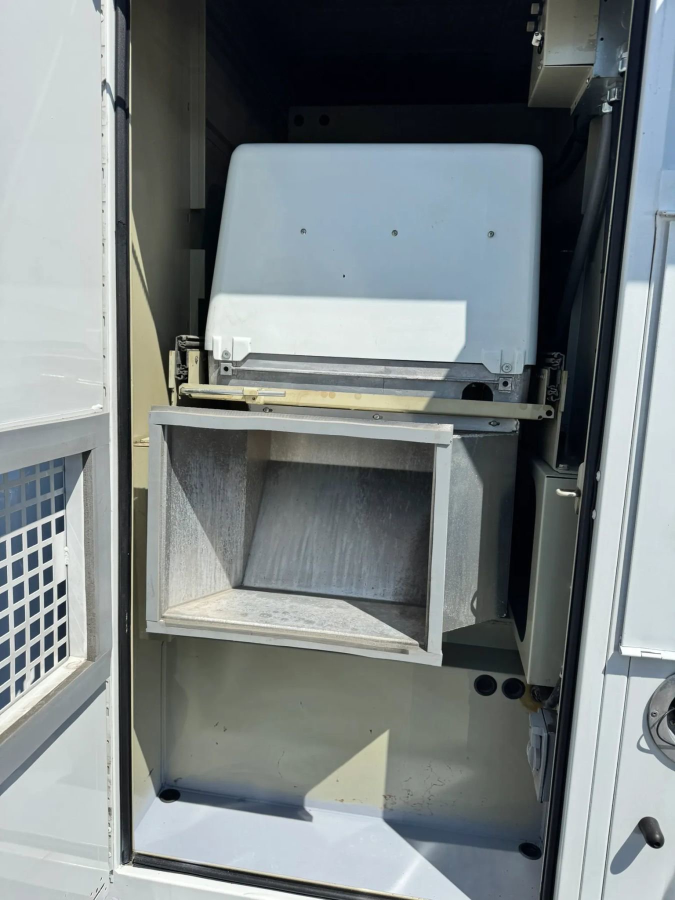 Used 2015 Chevrolet Silverado 3500 W/T RWD image 27