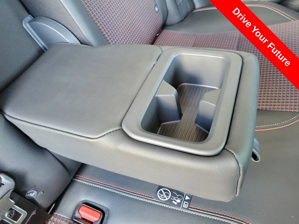 Used 2025 Nissan Kicks SR w/ SR Premium Package AWD/4WD image 21