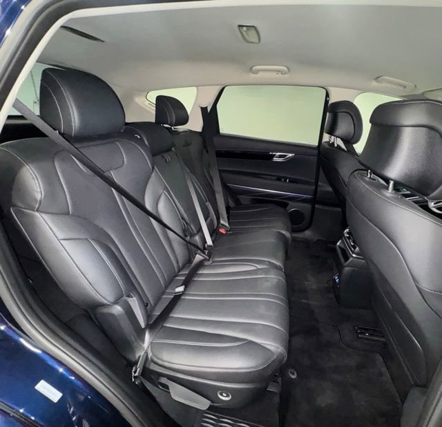 Used 2025 Genesis GV80 2.5T Standard AWD/4WD image 13