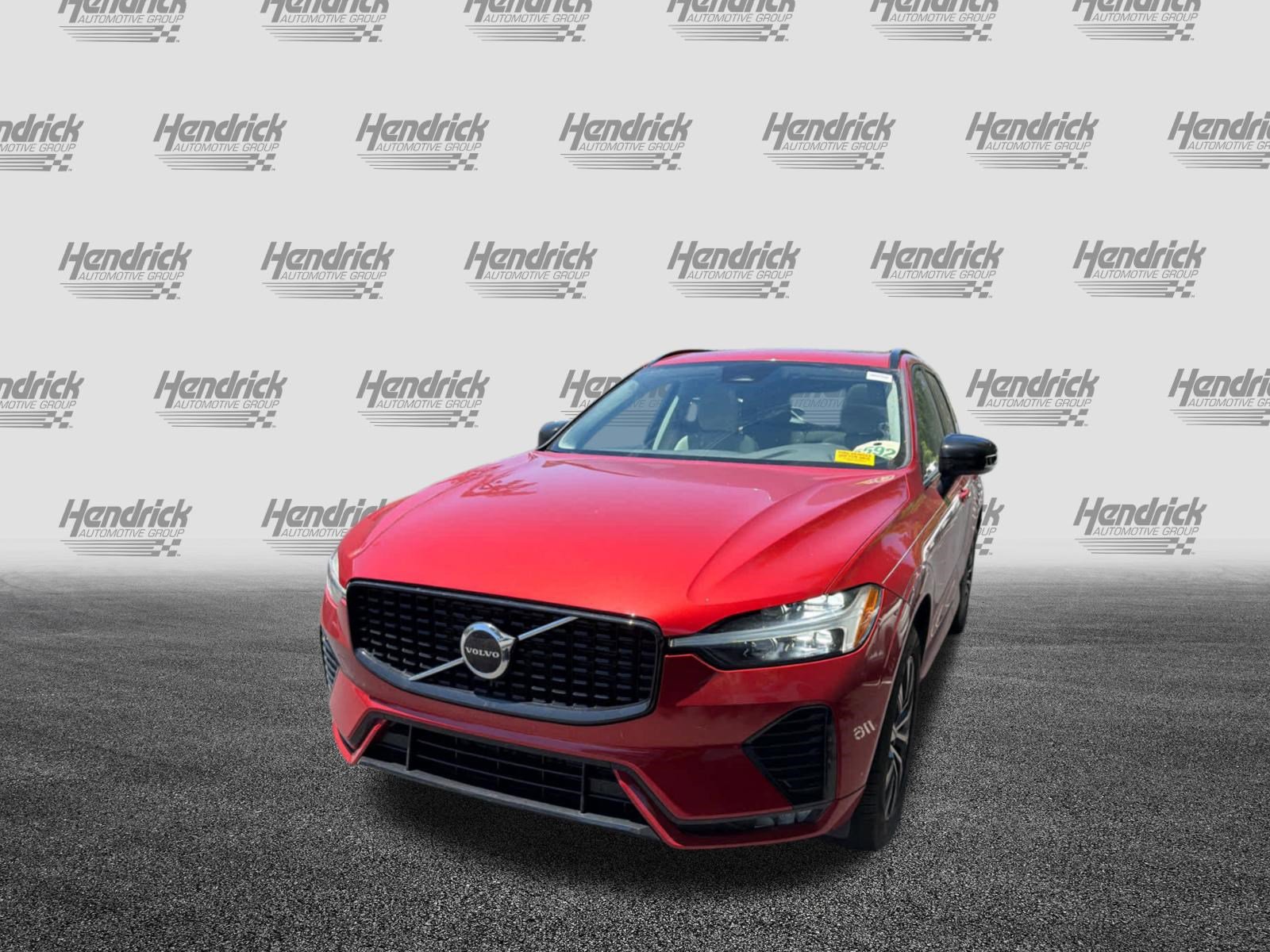 Used 2024 Volvo XC60 B5 Core w/ Protection Package AWD/4WD image 8