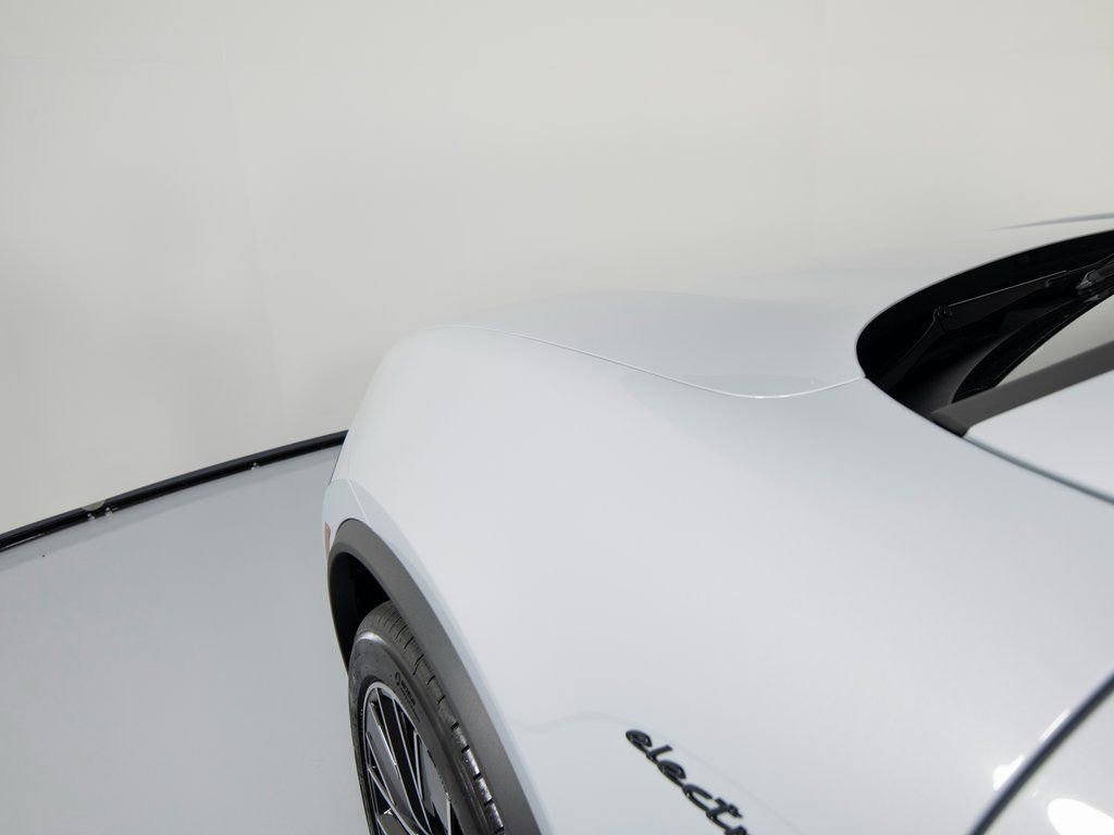 New 2026 Porsche Macan 4 Electric image 41