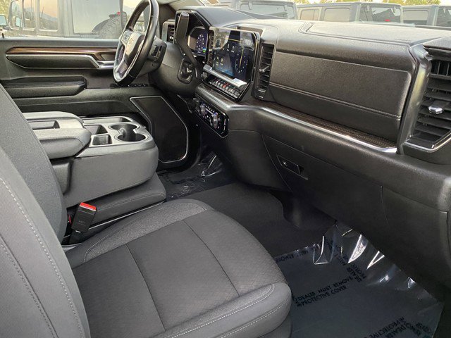 Used 2024 Chevrolet Silverado 2500 LT image 8