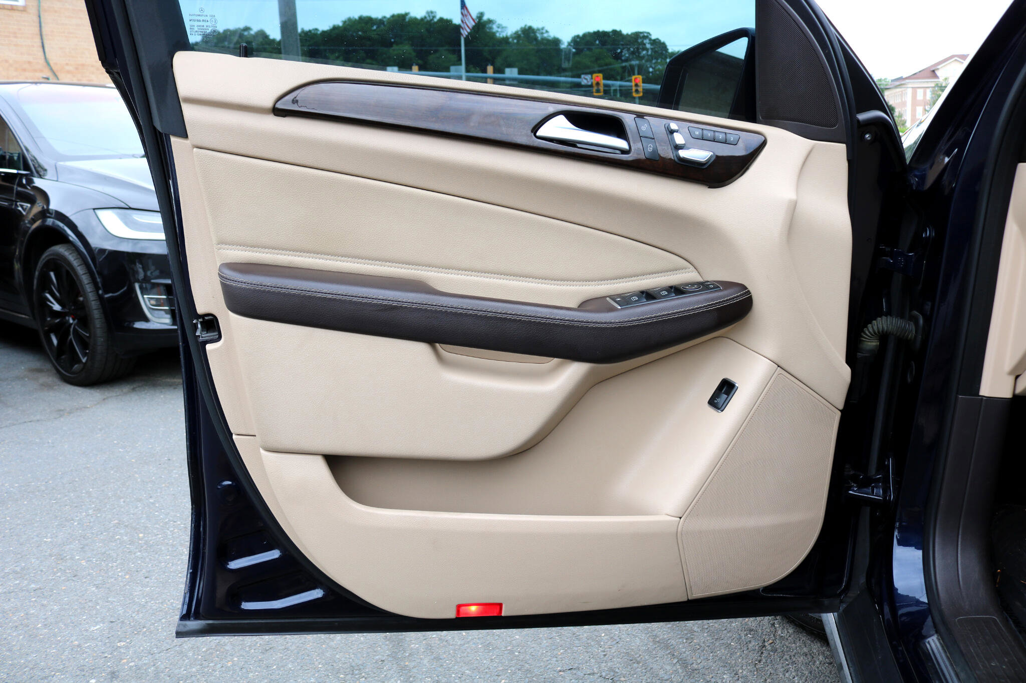 Used 2016 Mercedes-Benz GLE 350 RWD 4dr GLE 350 w/ Premium Package image 12