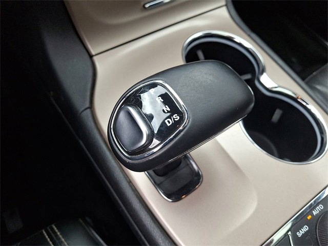 Used 2014 Jeep Grand Cherokee Overland w/ Advanced Technology Group image 17