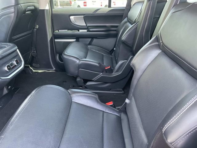 Certified 2025 Ford Expedition Platinum AWD/4WD image 32