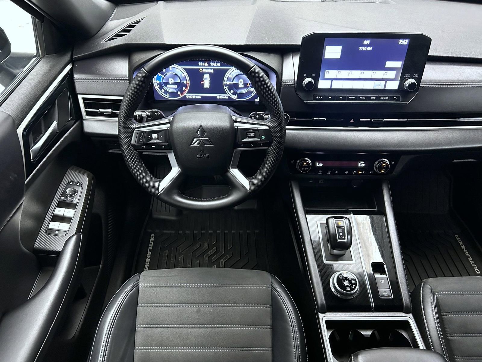 Used 2023 Mitsubishi Outlander SE Black Edition image 14