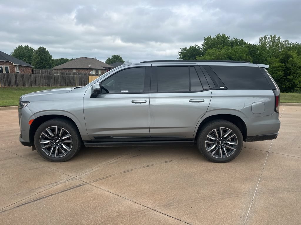 Used 2023 Cadillac Escalade Sport Platinum AWD/4WD image 2