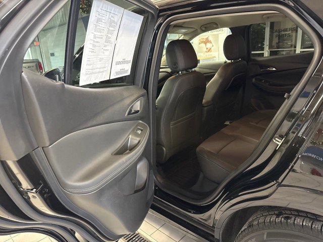 Used 2023 Buick Encore GX Select w/ Sport Touring Package image 23