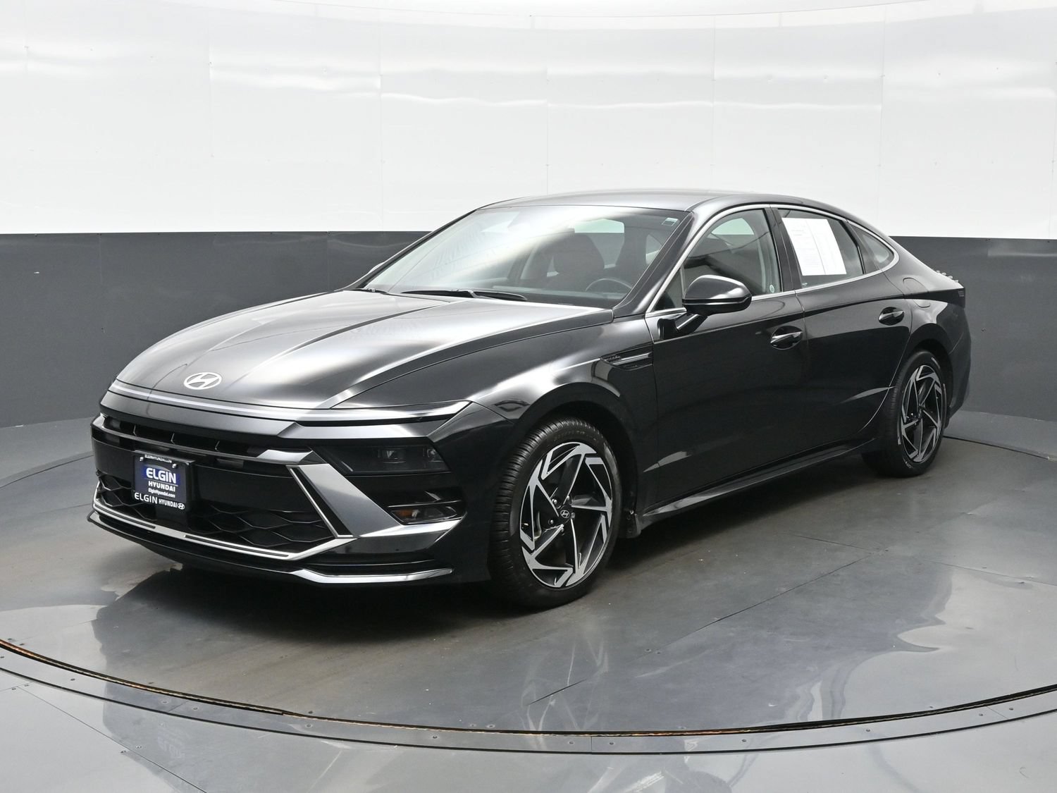 Certified 2026 Hyundai Sonata SEL AWD/4WD image 2