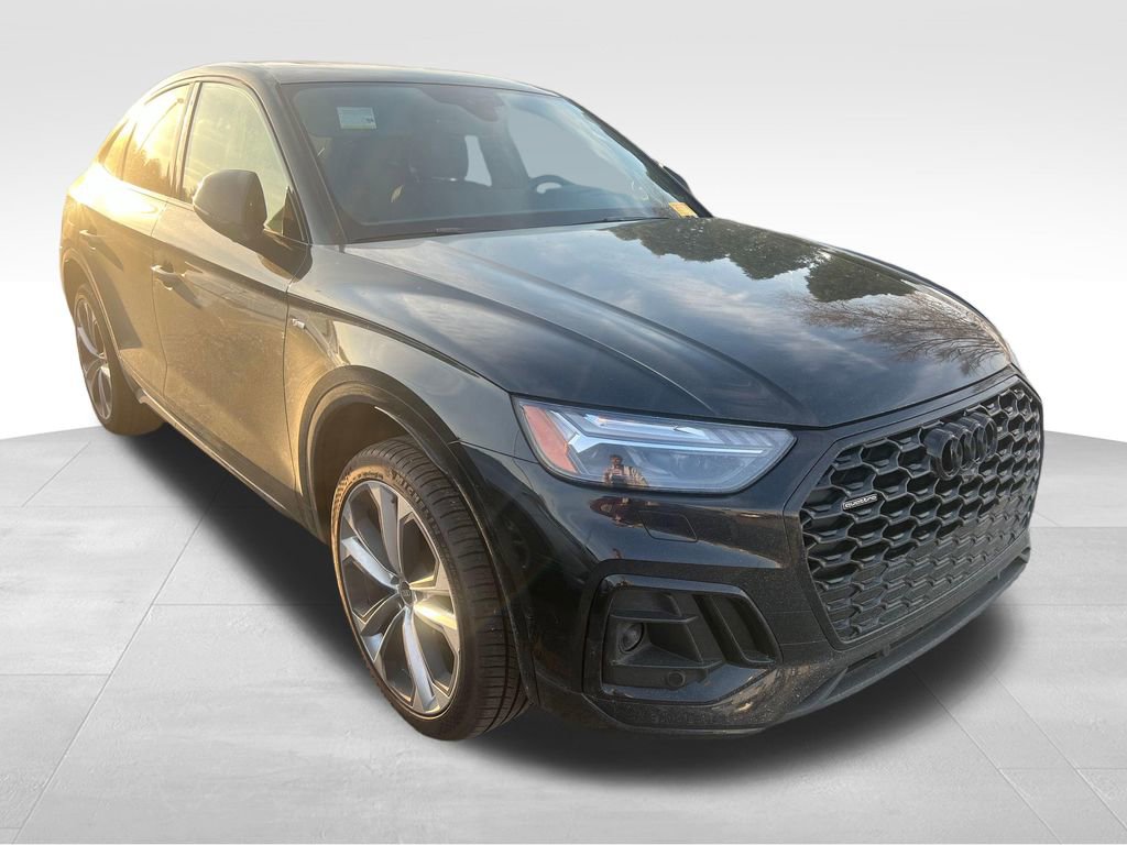 Used 2022 Audi Q5 2.0T Prestige w/ Prestige Package image 4