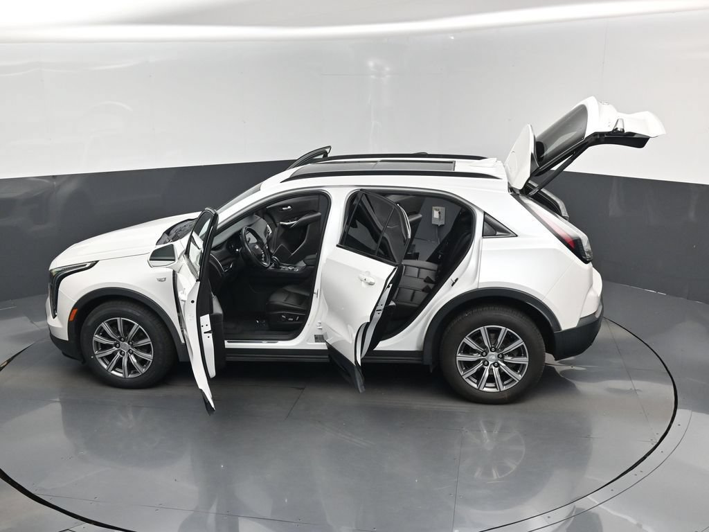 Used 2019 Cadillac XT4 Sport w/ Cold Weather Package FWD image 17