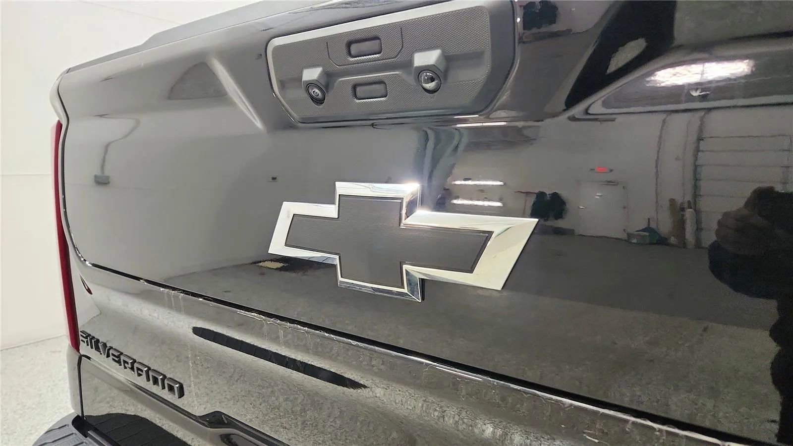 Used 2025 Chevrolet Silverado 1500 High Country w/ Midnight Edition image 16