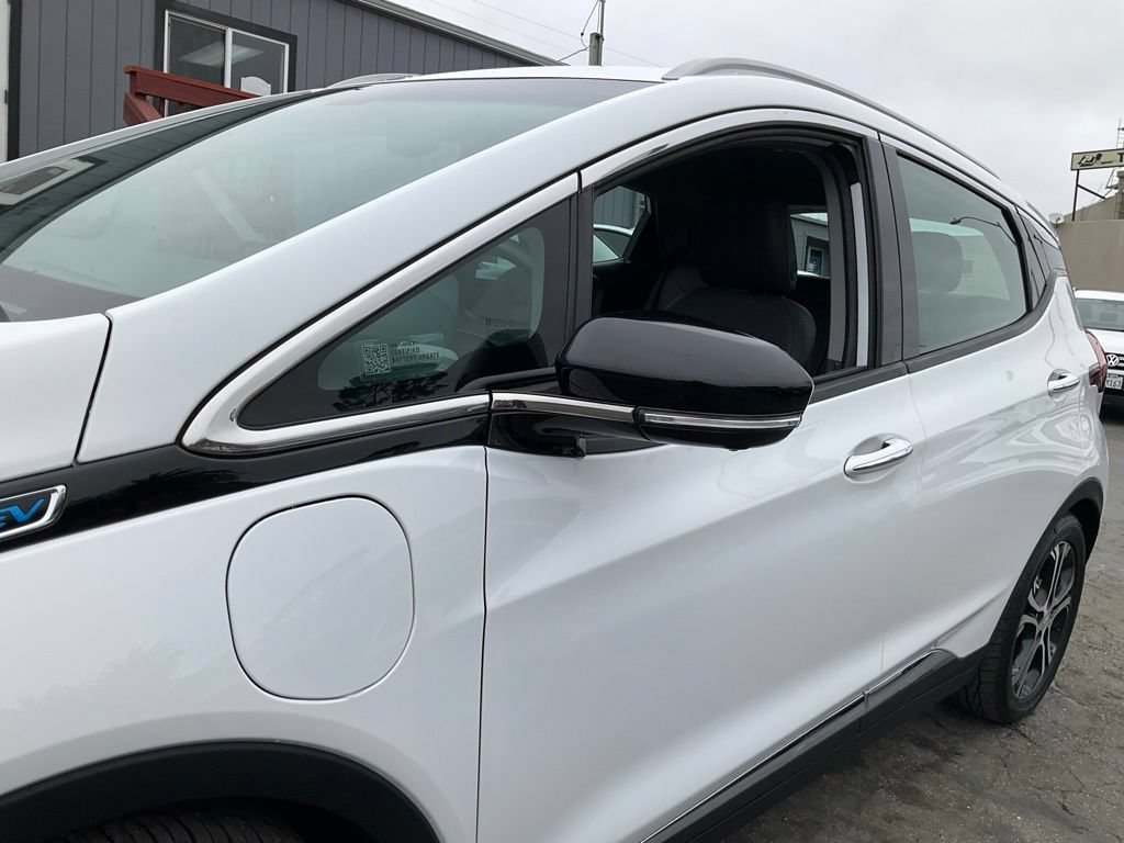 Used 2017 Chevrolet Bolt Premier FWD image 90