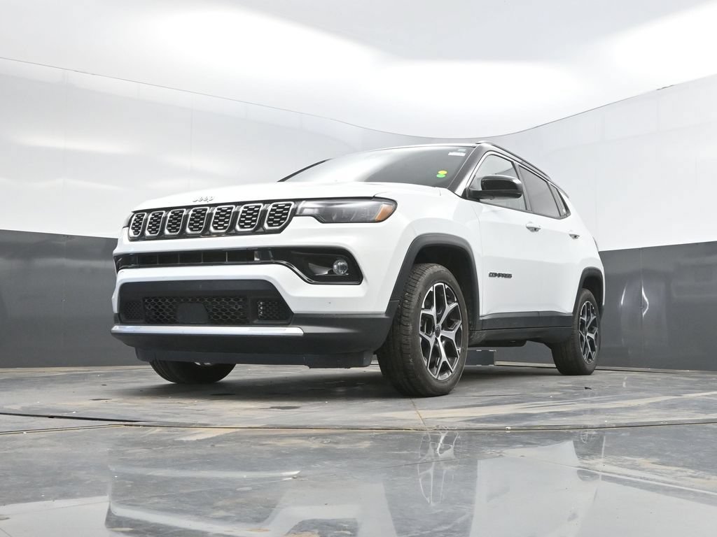 Used 2025 Jeep Compass Limited AWD/4WD image 36