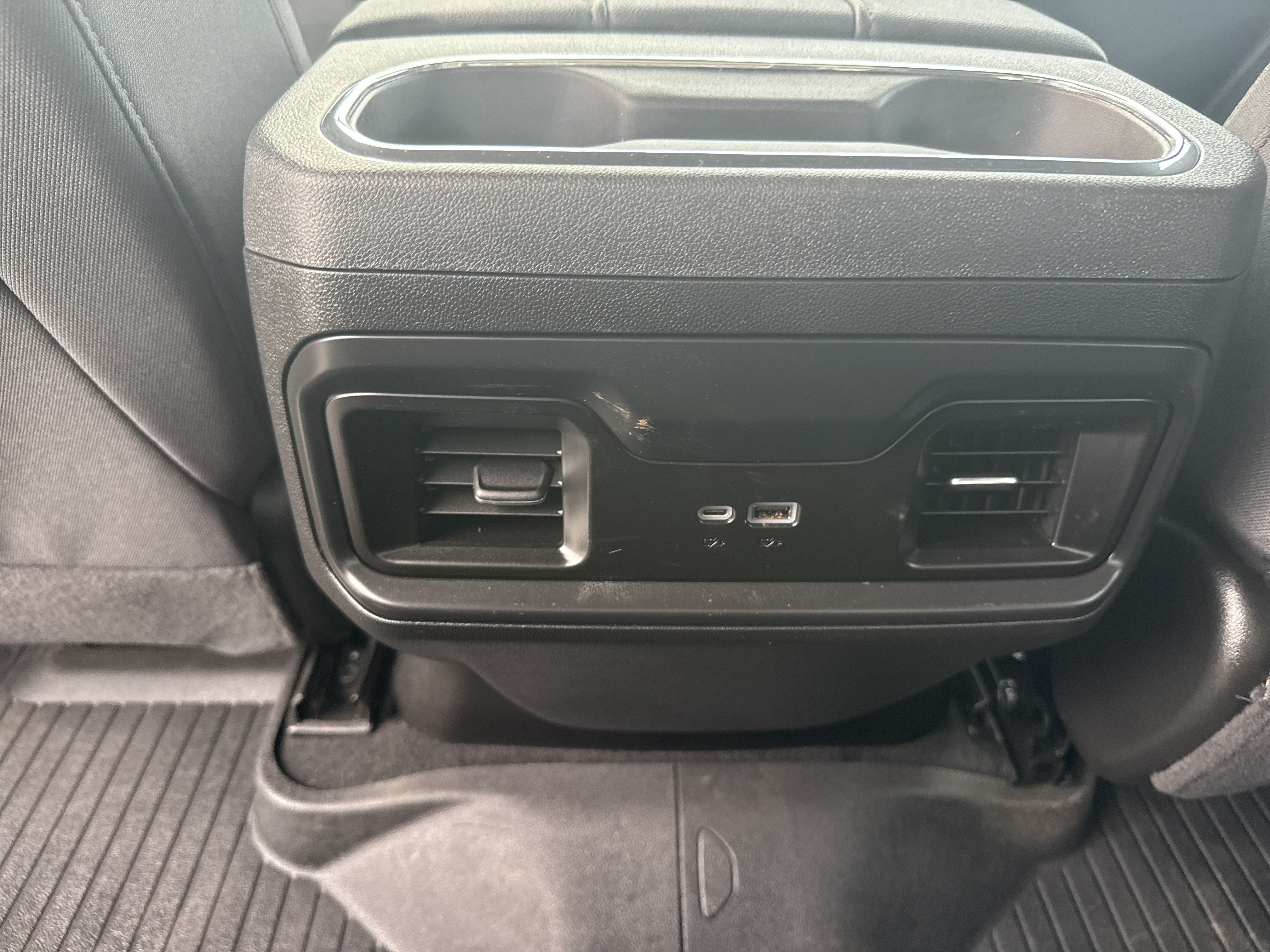 Used 2025 Chevrolet Silverado 1500 RST AWD/4WD image 14