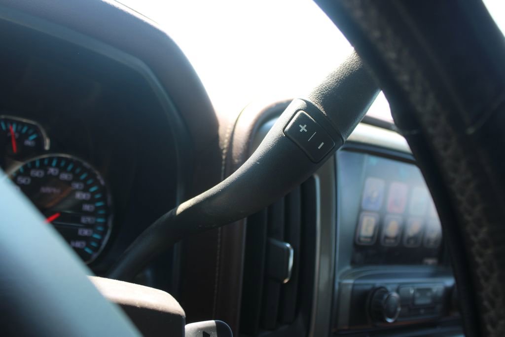 Used 2015 Chevrolet Silverado 2500 High Country w/ High Country Premium Package AWD/4WD image 23