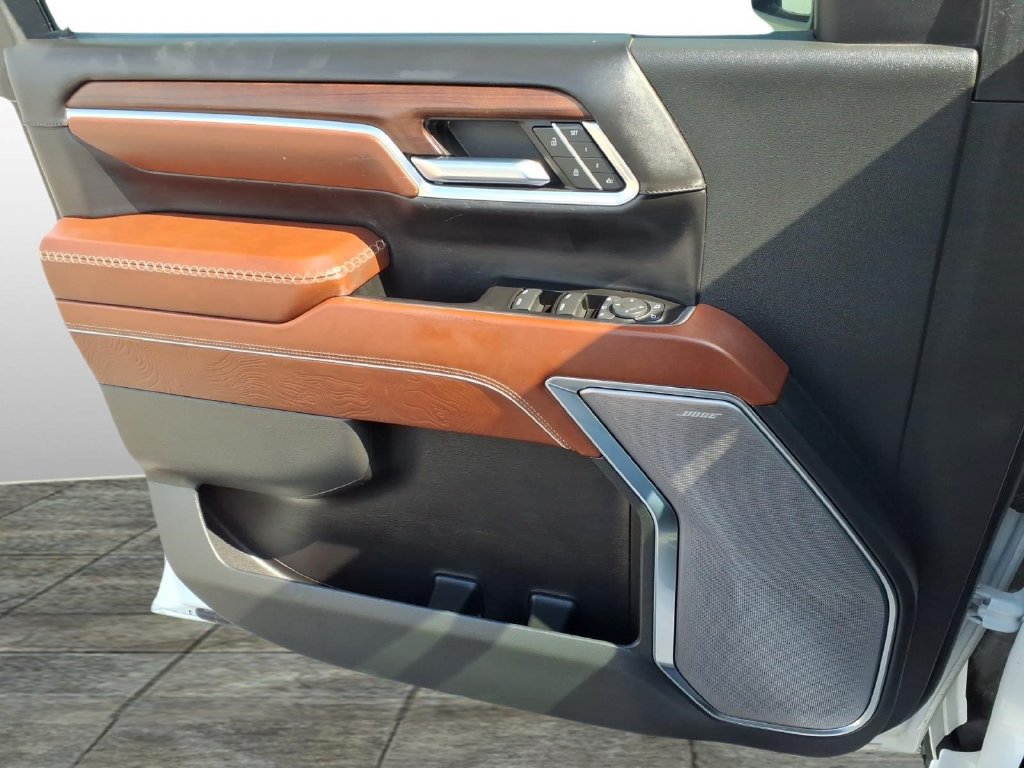 Used 2024 GMC Sierra 2500 Denali Ultimate w/ Snow Plow Prep/Camper Package AWD/4WD image 12