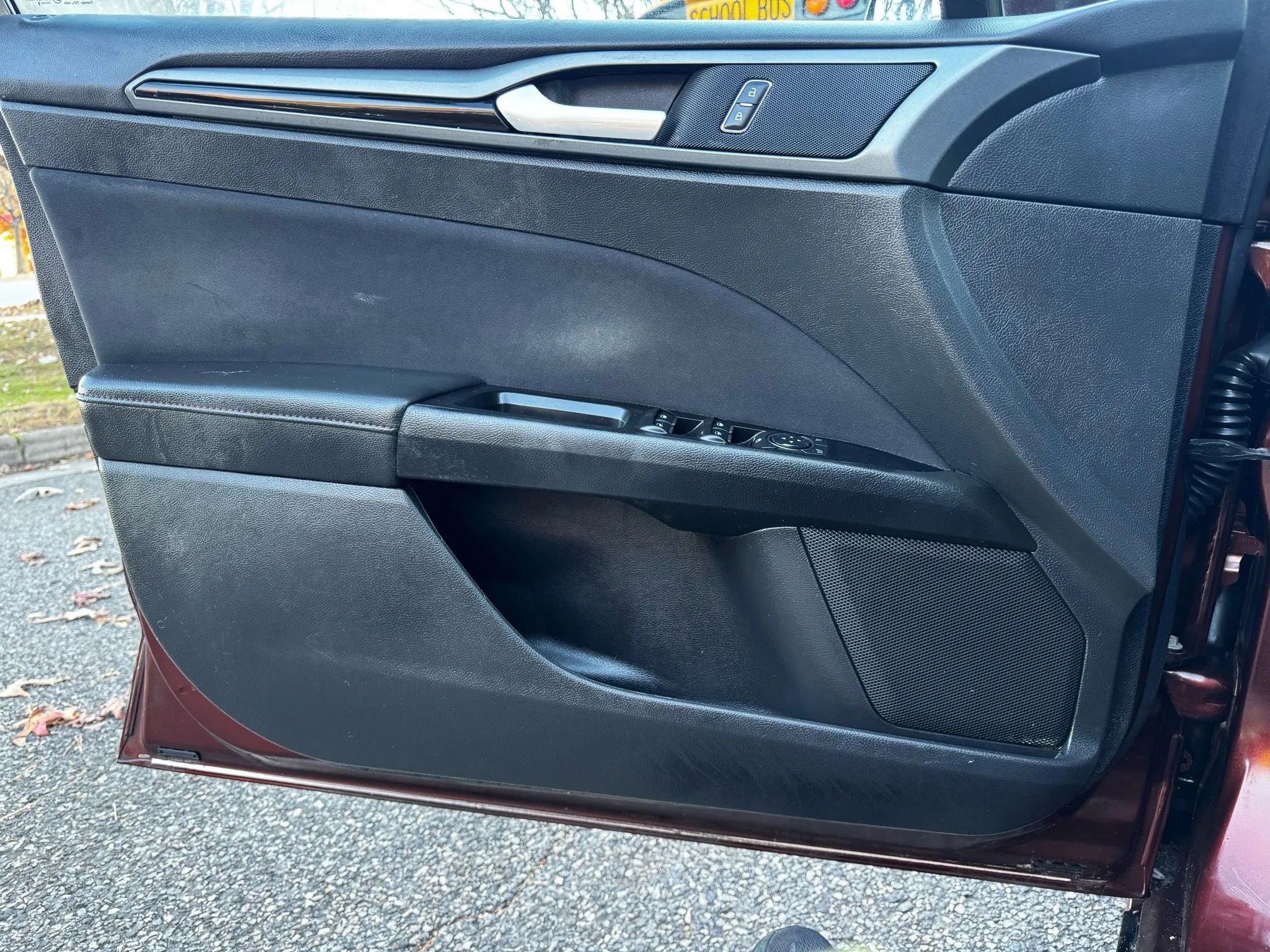 Used 2016 Ford Fusion SE w/ Equipment Group 201A image 9