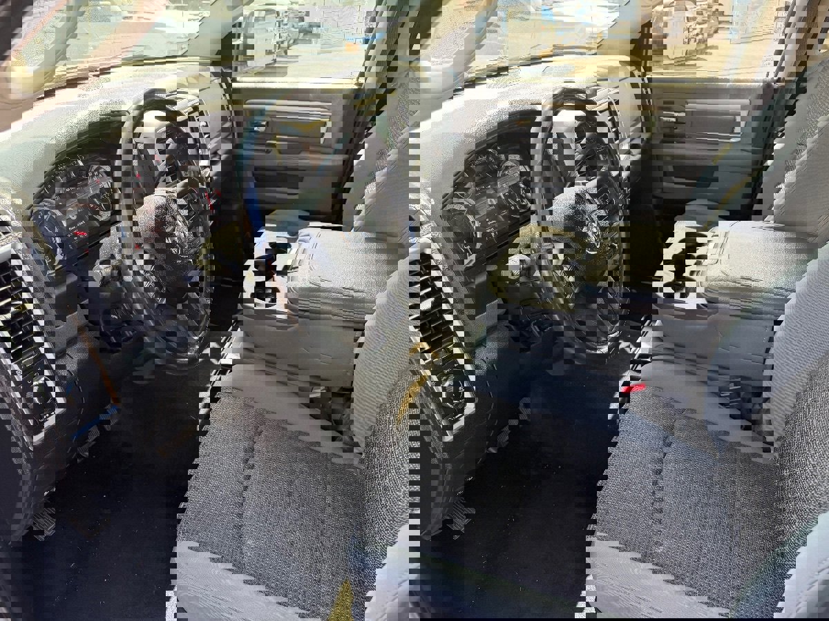 Used 2013 RAM 3500 Big Horn image 15