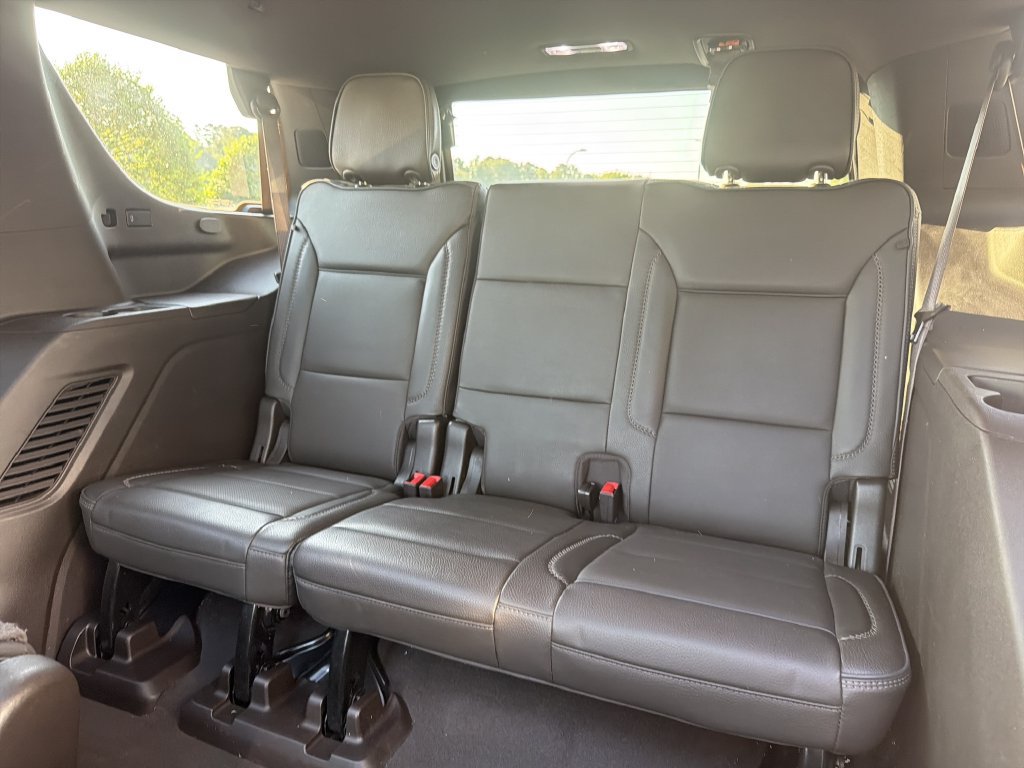 Used 2023 GMC Yukon Denali RWD image 12