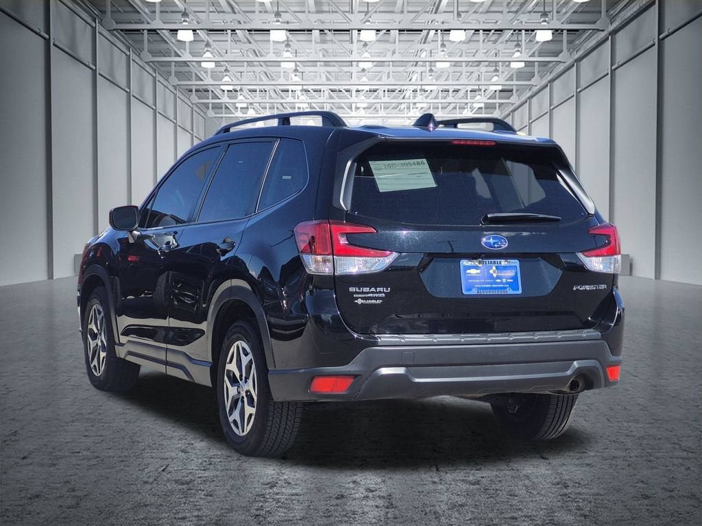 Used 2020 Subaru Forester Premium AWD/4WD image 4