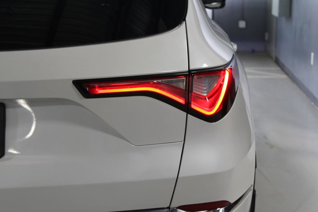 Used 2023 Acura MDX SH-AWD w/ Advance Package image 49