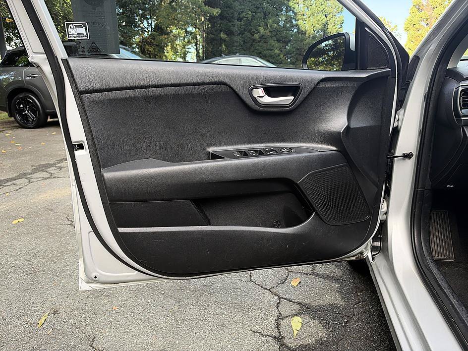 Used 2021 Kia Rio S FWD image 9
