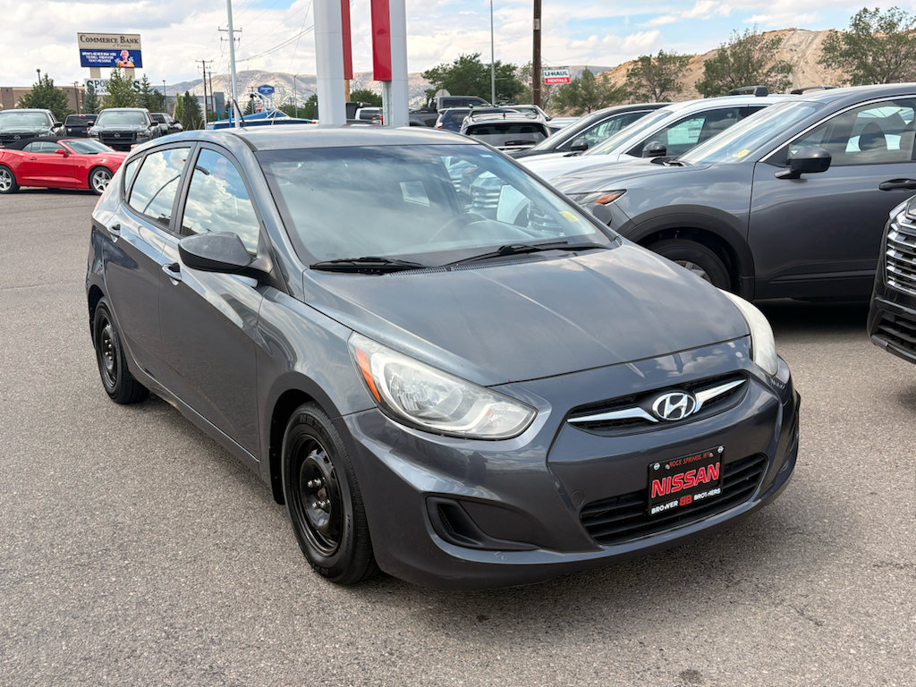 Used 2013 Hyundai Accent GS FWD image 7