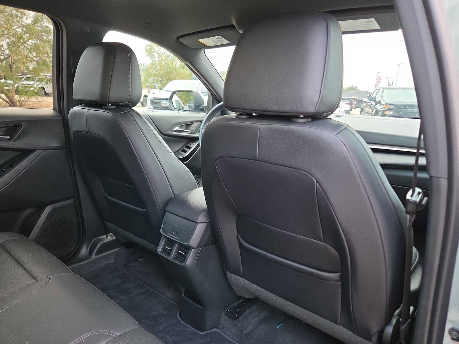 Used 2026 Chevrolet Equinox LT w/ Convenience Package II FWD image 16