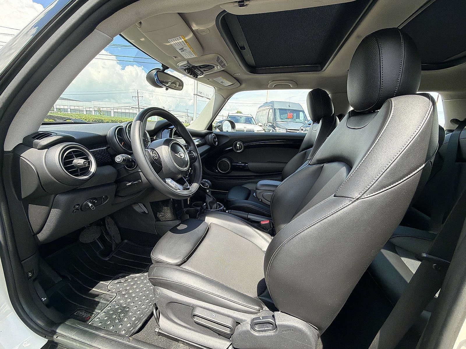 Used 2015 MINI Cooper S FWD image 10