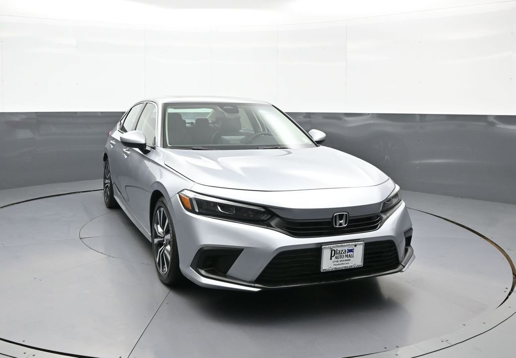 Used 2023 Honda Civic EX image 3