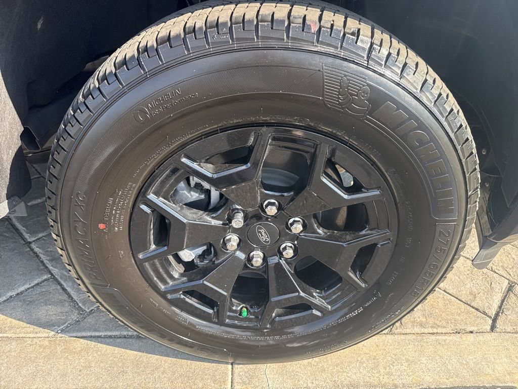 Used 2025 Ford F150 Lightning XLT image 4