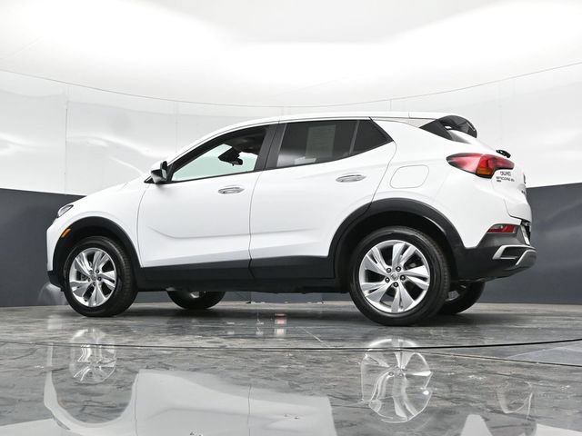 Used 2025 Buick Encore GX Preferred AWD/4WD image 54