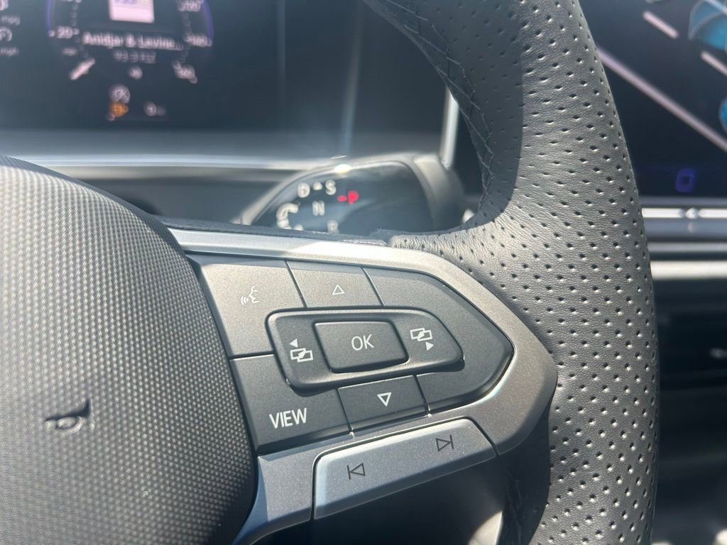 New 2026 Volkswagen Tiguan SE R-Line FWD image 22