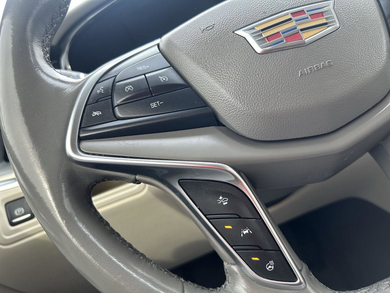 Used 2018 Cadillac XT5 Premium Luxury AWD/4WD image 31